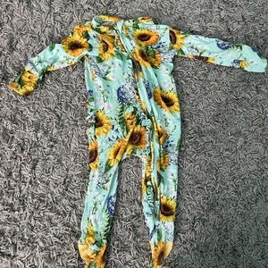 Posh Peanut Sunny Footie